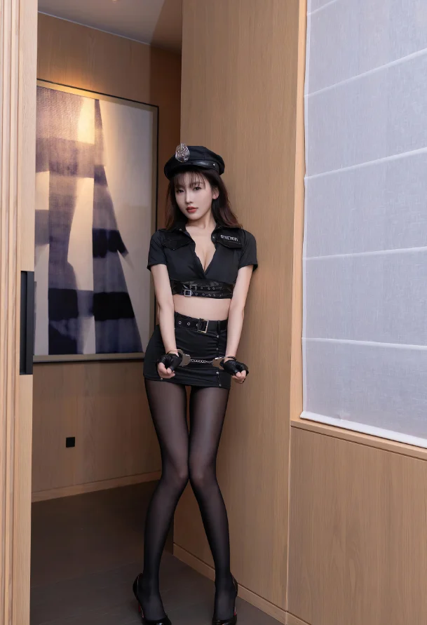 陆萱萱保安cos写真第4张 陆萱萱保安cos写真第4张
