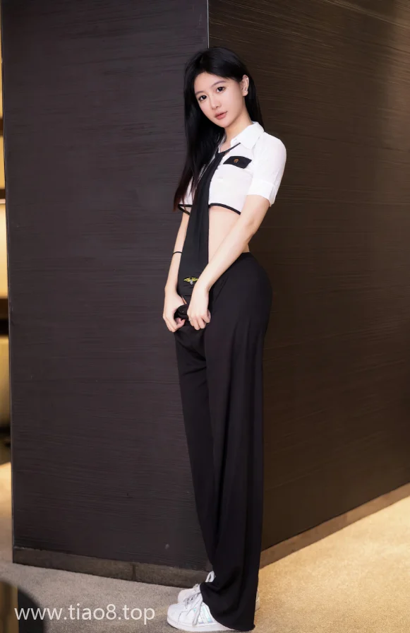 谢小蒽女学生cos写真第4张 谢小蒽女学生cos写真第4张