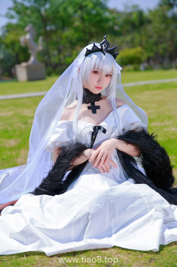 G44不会受伤婚纱德皇cos写真第1张