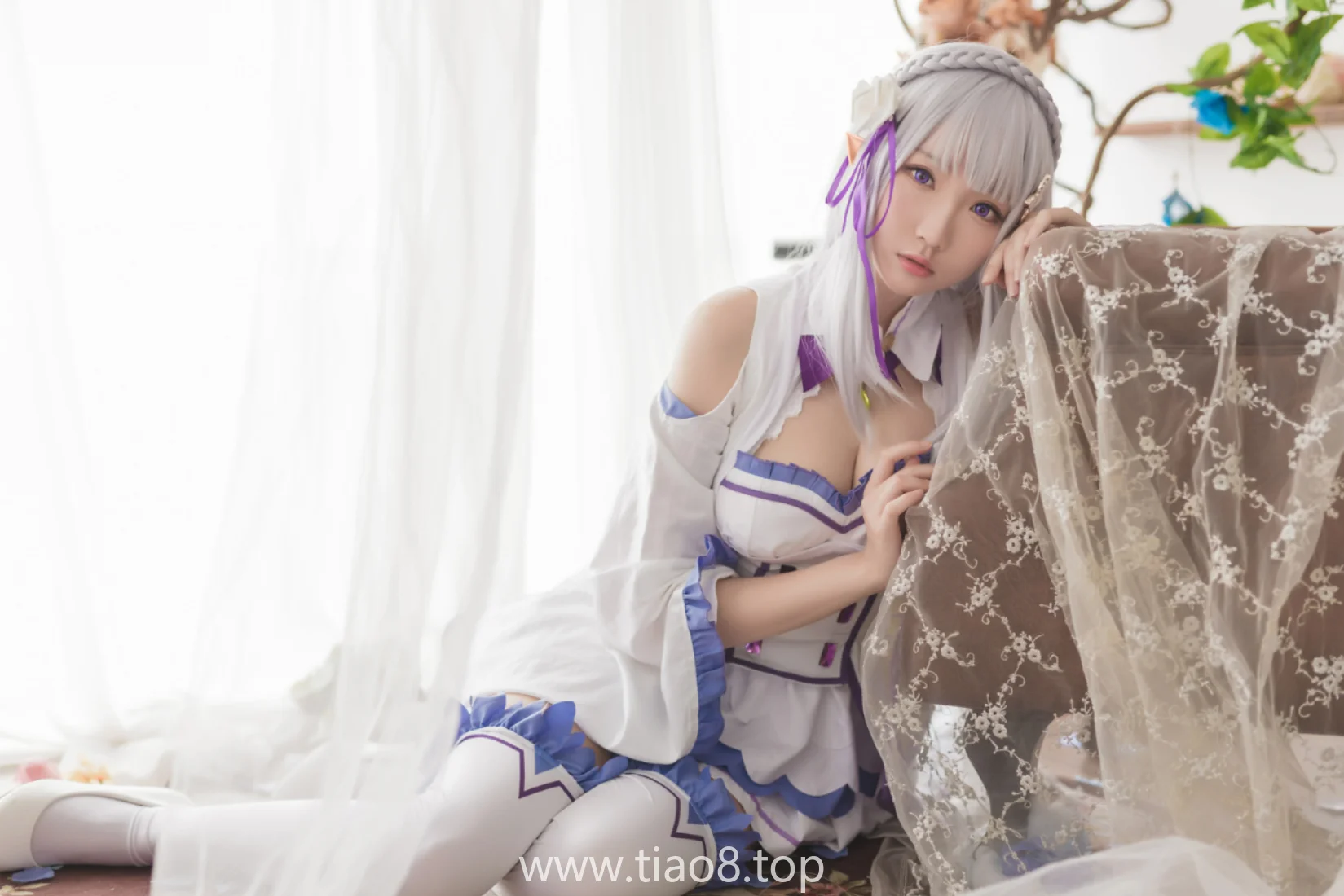 瓜希酱这期艾米莉亚cos写真第4张 瓜希酱这期艾米莉亚cos写真第4张