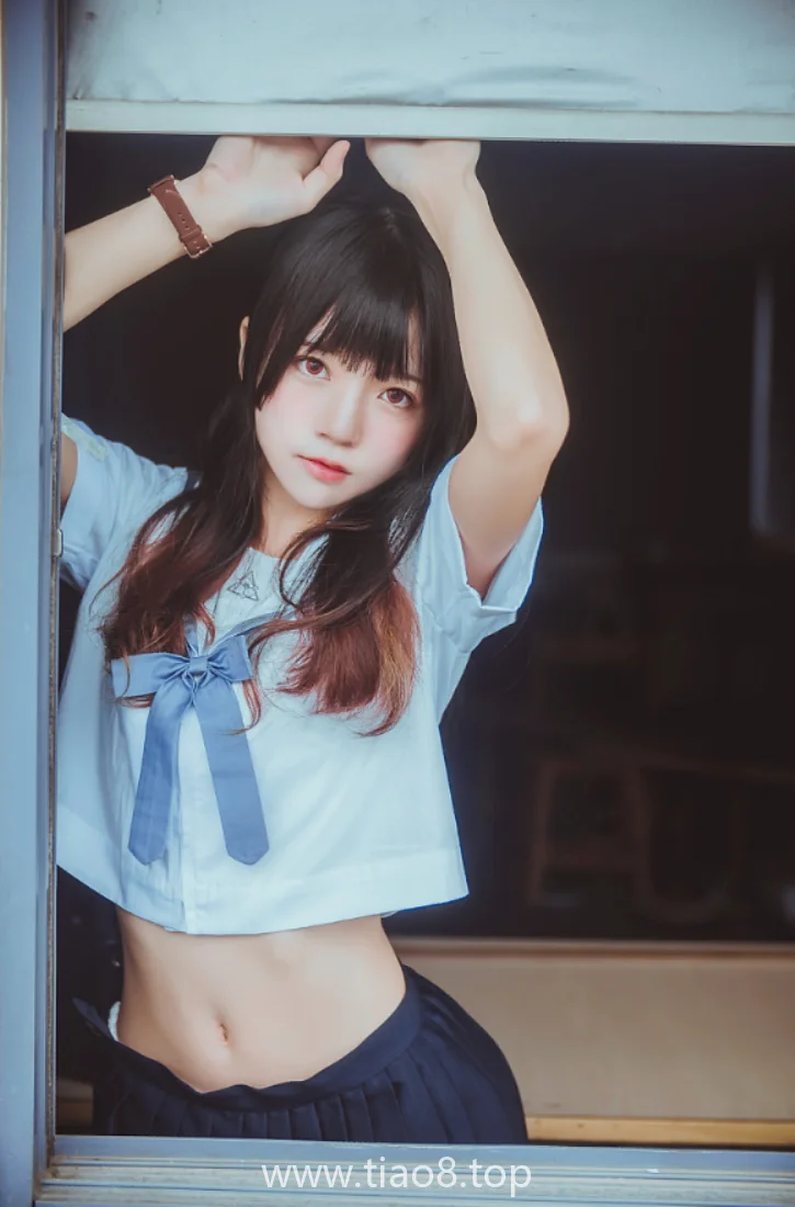 桜桃喵的蓝白水手服cos写真第4张 桜桃喵的蓝白水手服cos写真第4张