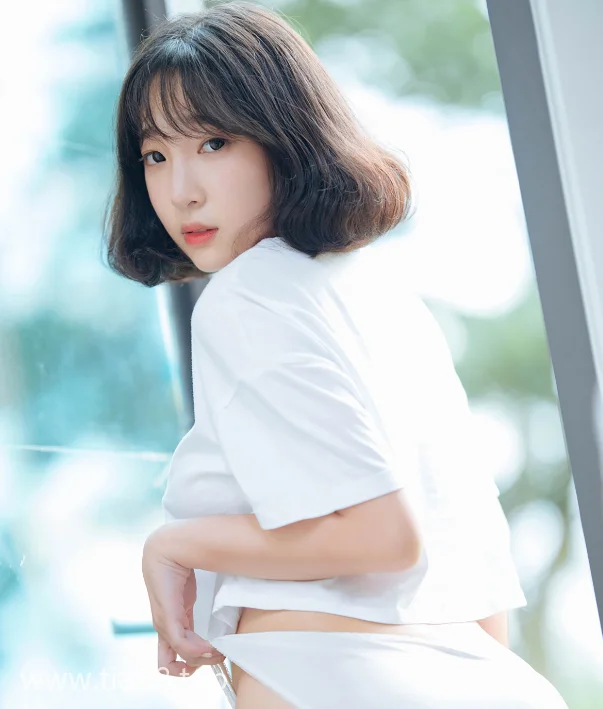 阳光透过树叶打下来cos写真第3张 阳光透过树叶打下来cos写真第3张