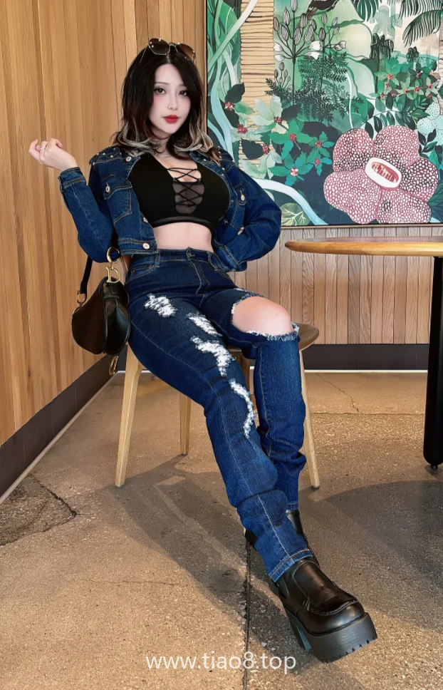 Hana Bunny Denim Bunnycos写真第2张 Hana Bunny Denim Bunnycos写真第2张