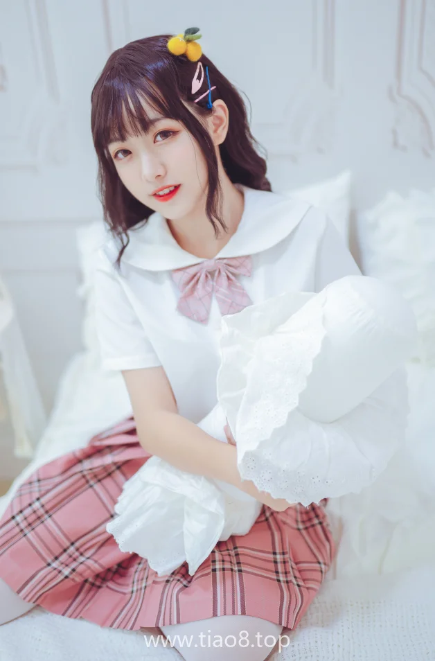 lovely呆玄过膝白丝cos写真第3张 lovely呆玄过膝白丝cos写真第3张