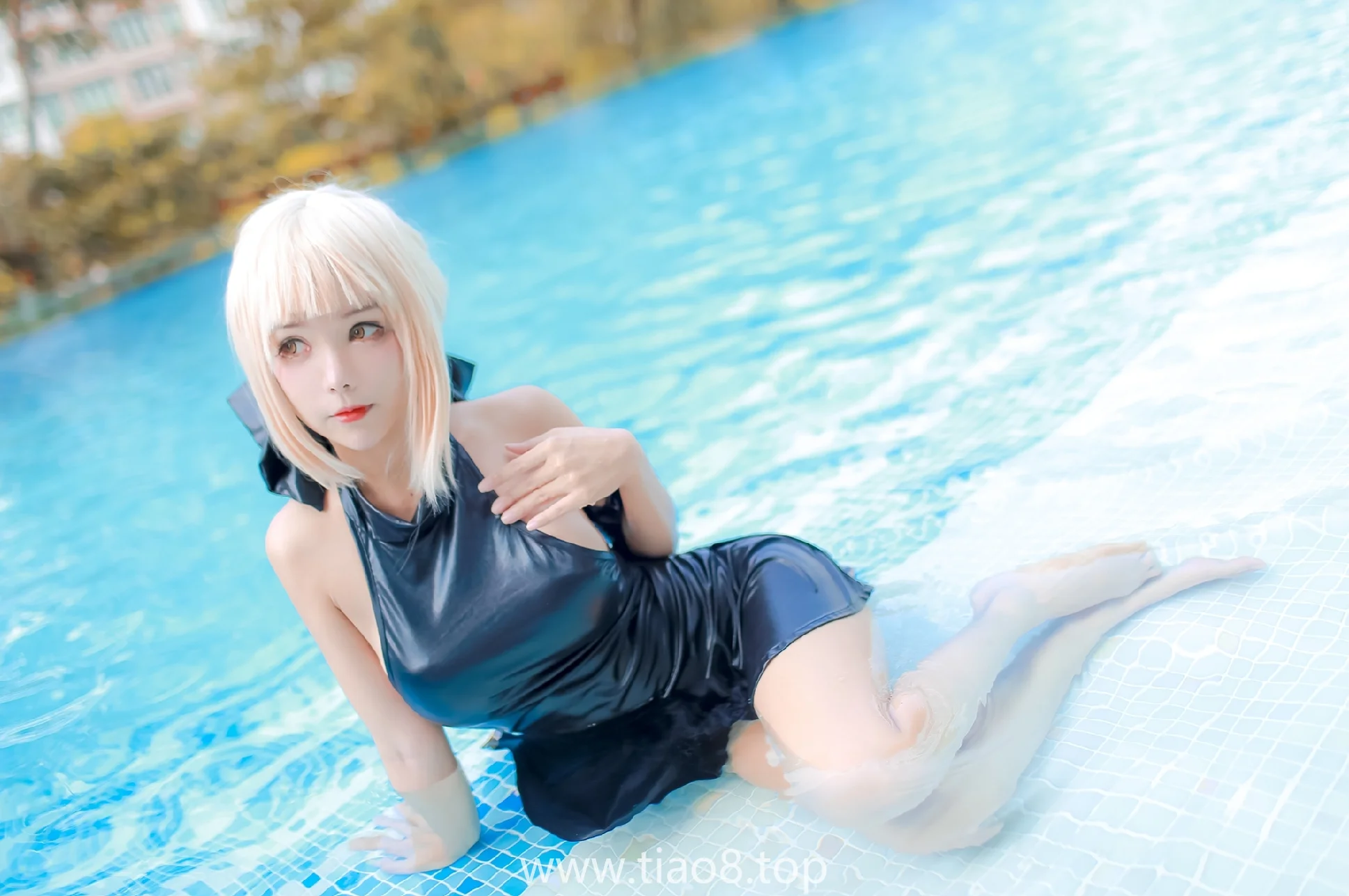 Kitkat Cosplay 9 Saber Alter泳装cos写真第4张