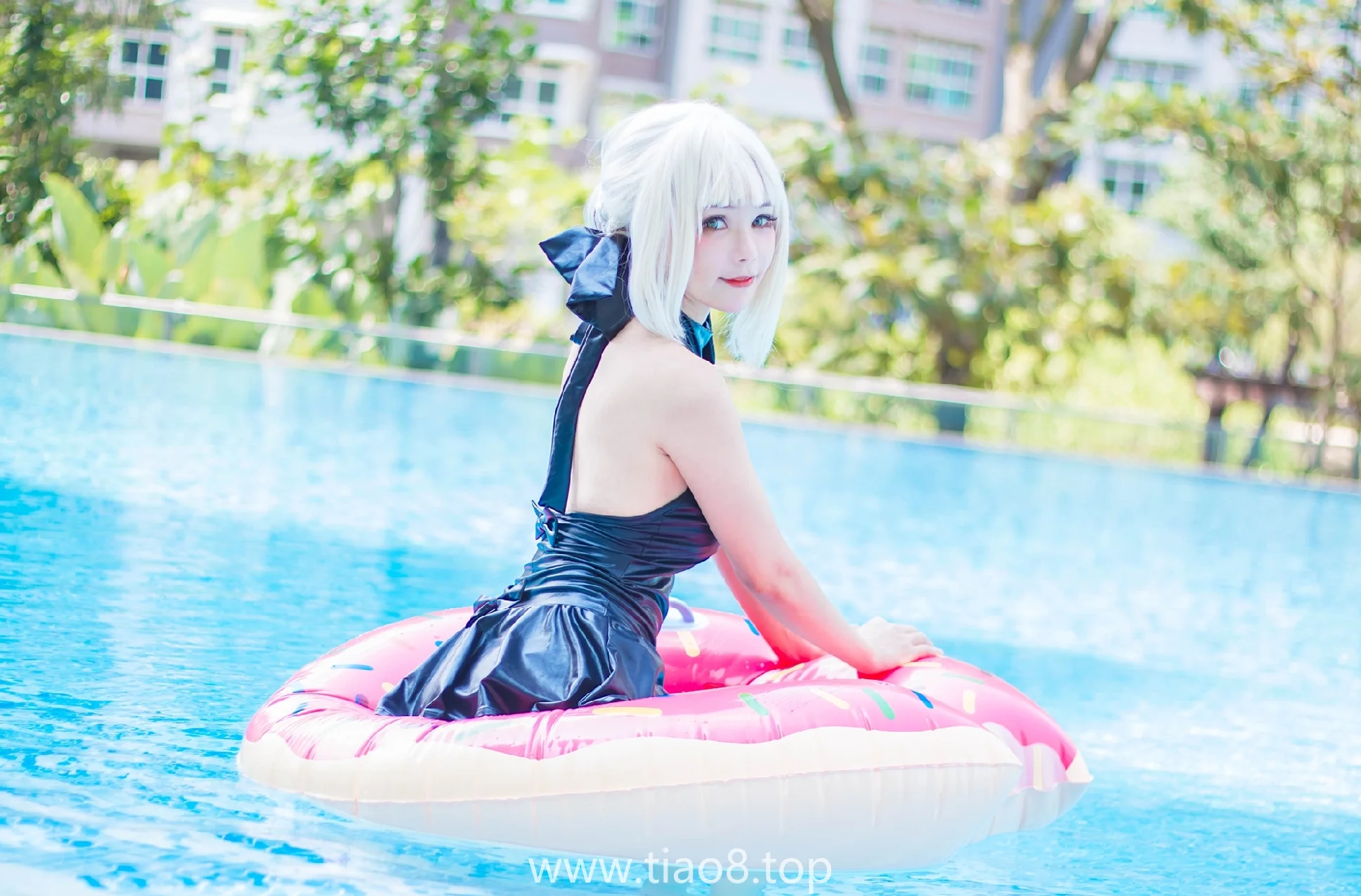 Kitkat Cosplay 9 Saber Alter泳装cos写真第3张