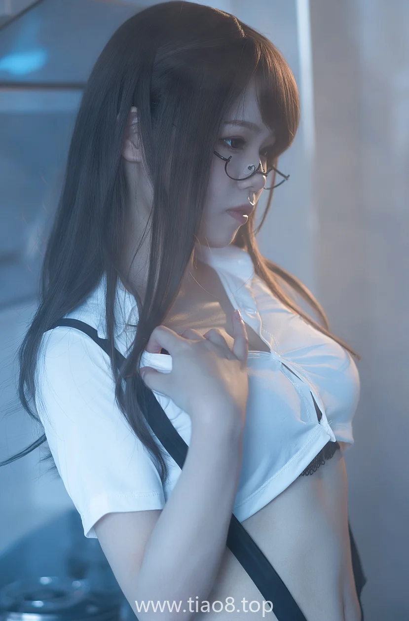 七月喵子的眼镜娘1号cos写真第1张 七月喵子的眼镜娘1号cos写真第1张