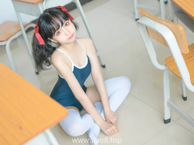 就一间教室拍了47张?蠢沫沫这期死库水还真有东西