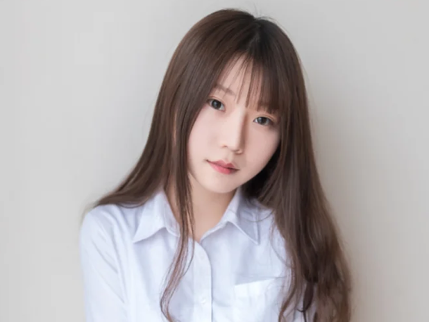 44张客厅照椅子没换过,香草喵露露的黑裙萌妹偏偏能从头翻到尾