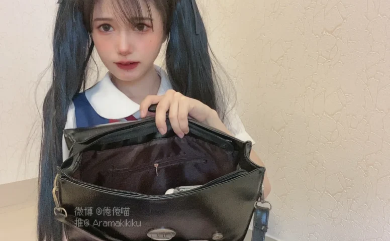 66张全在房间拍,倦倦喵这期JK的书包里有什么我刷完了